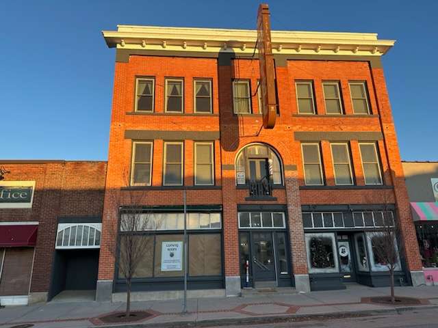 Front of Building Picture 3